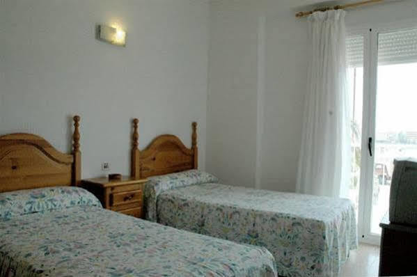 Habitaciones Camping Ferrer Пеніскола Екстер'єр фото